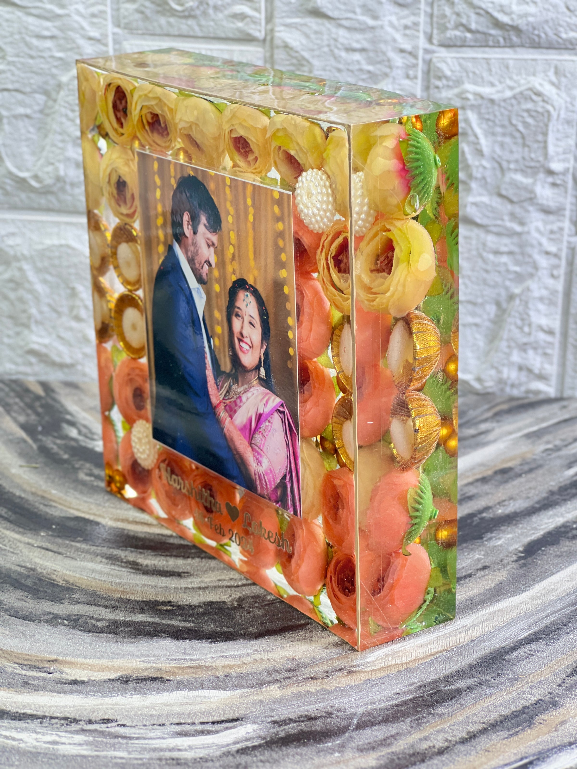Deep-Casting Artificial Flowers Preservation Frame