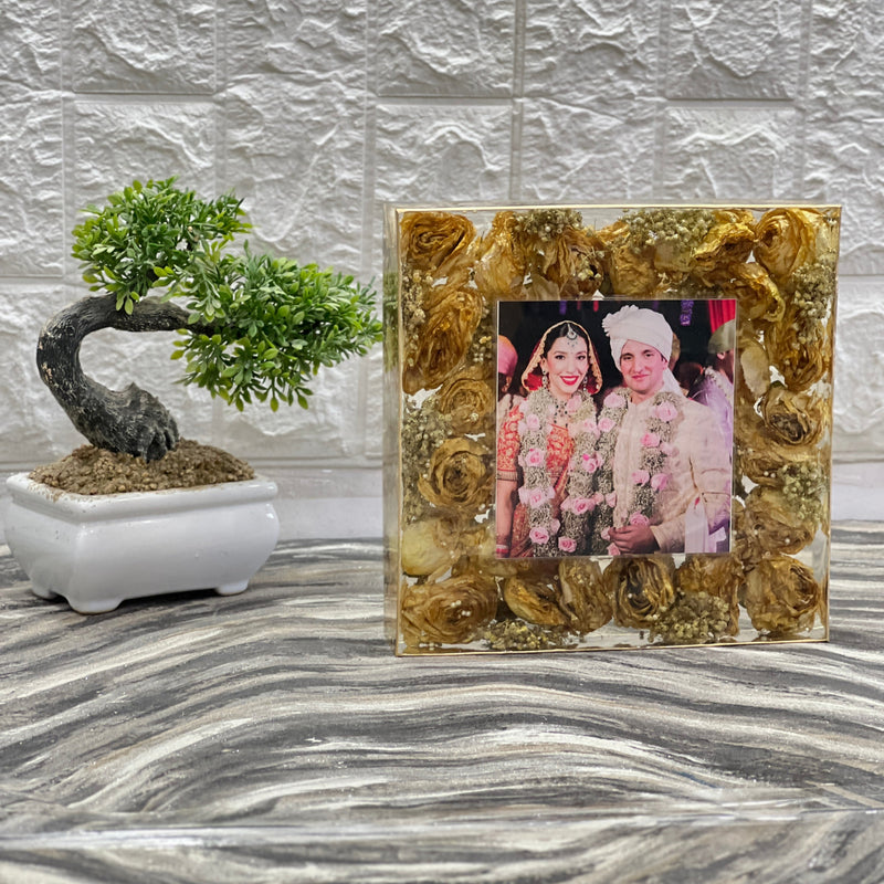 Glossy Crystal Clear Varmala Preservation Resin Block