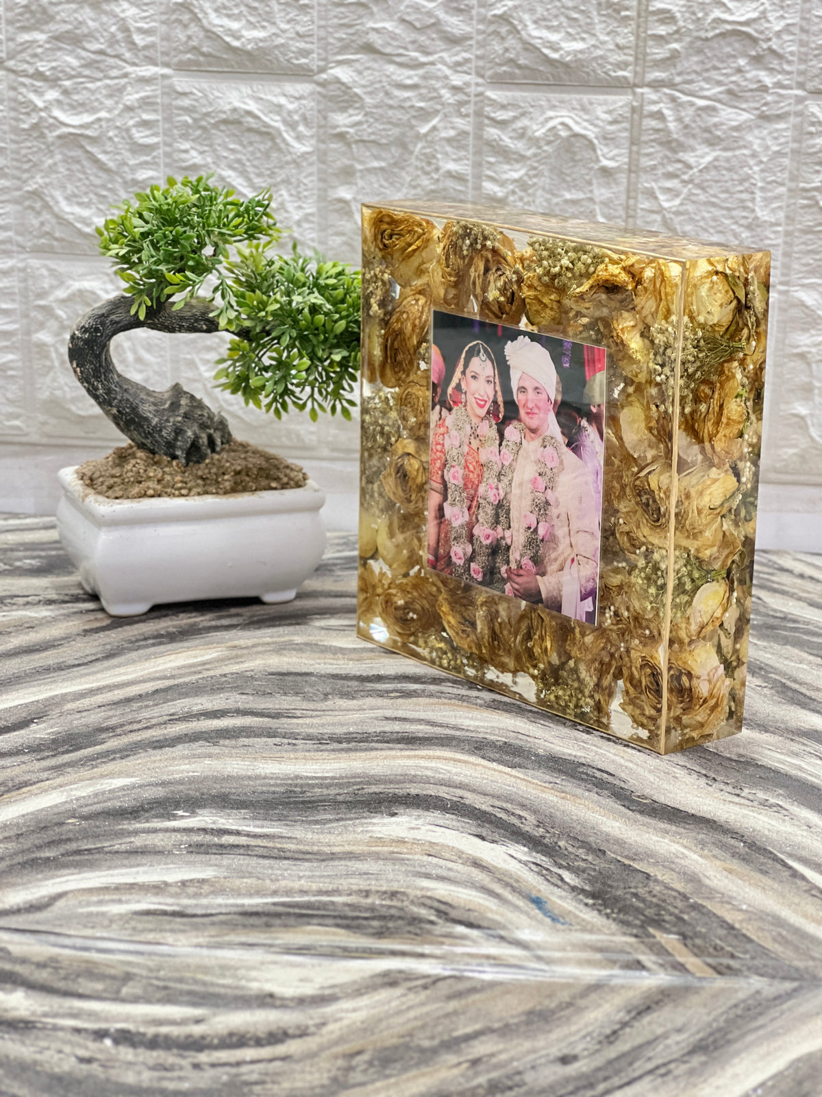 Glossy Crystal Clear Varmala Preservation Resin Block