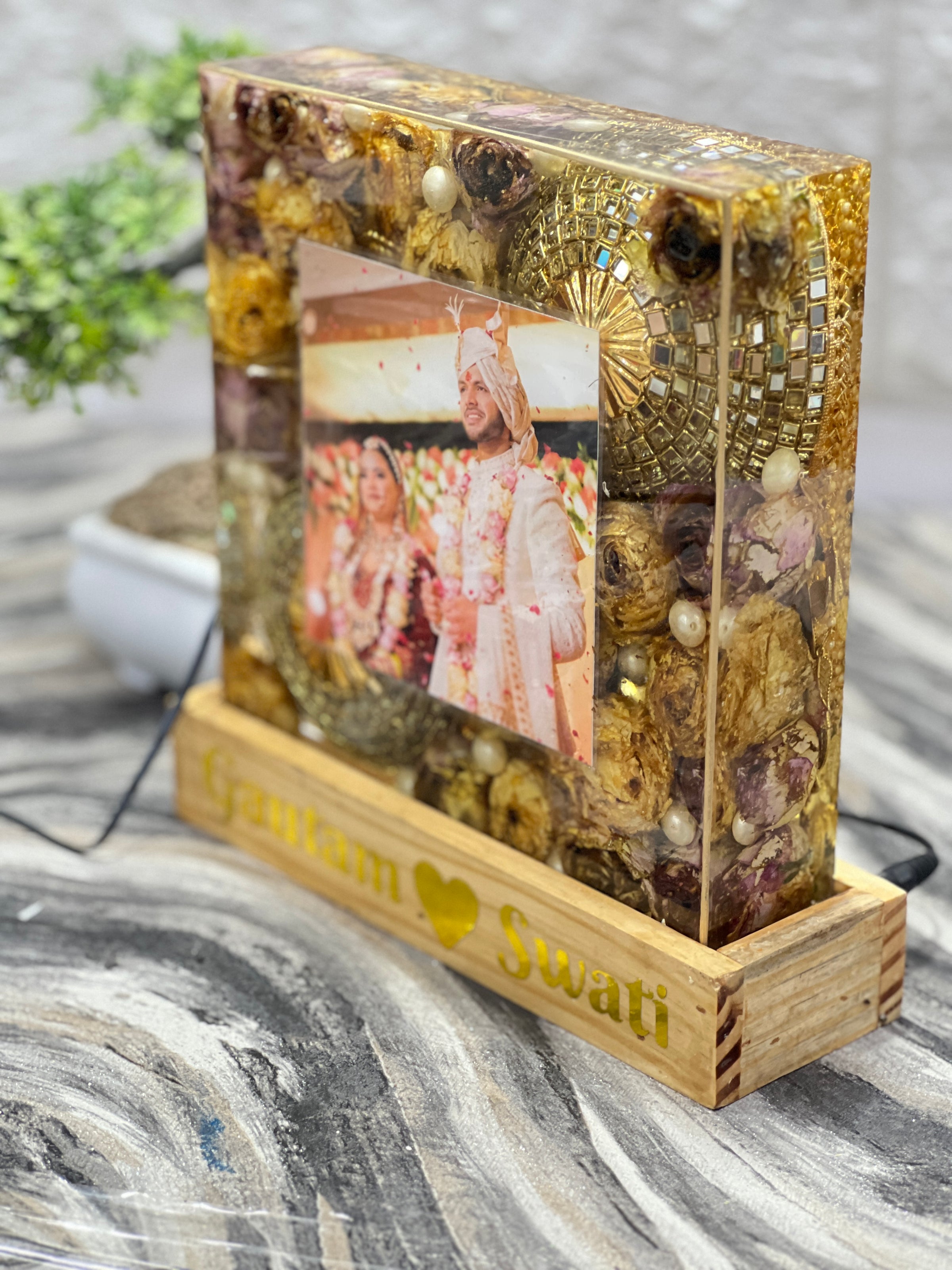 Wedding Flower Resin Preservation LED Frame for Forever Memories