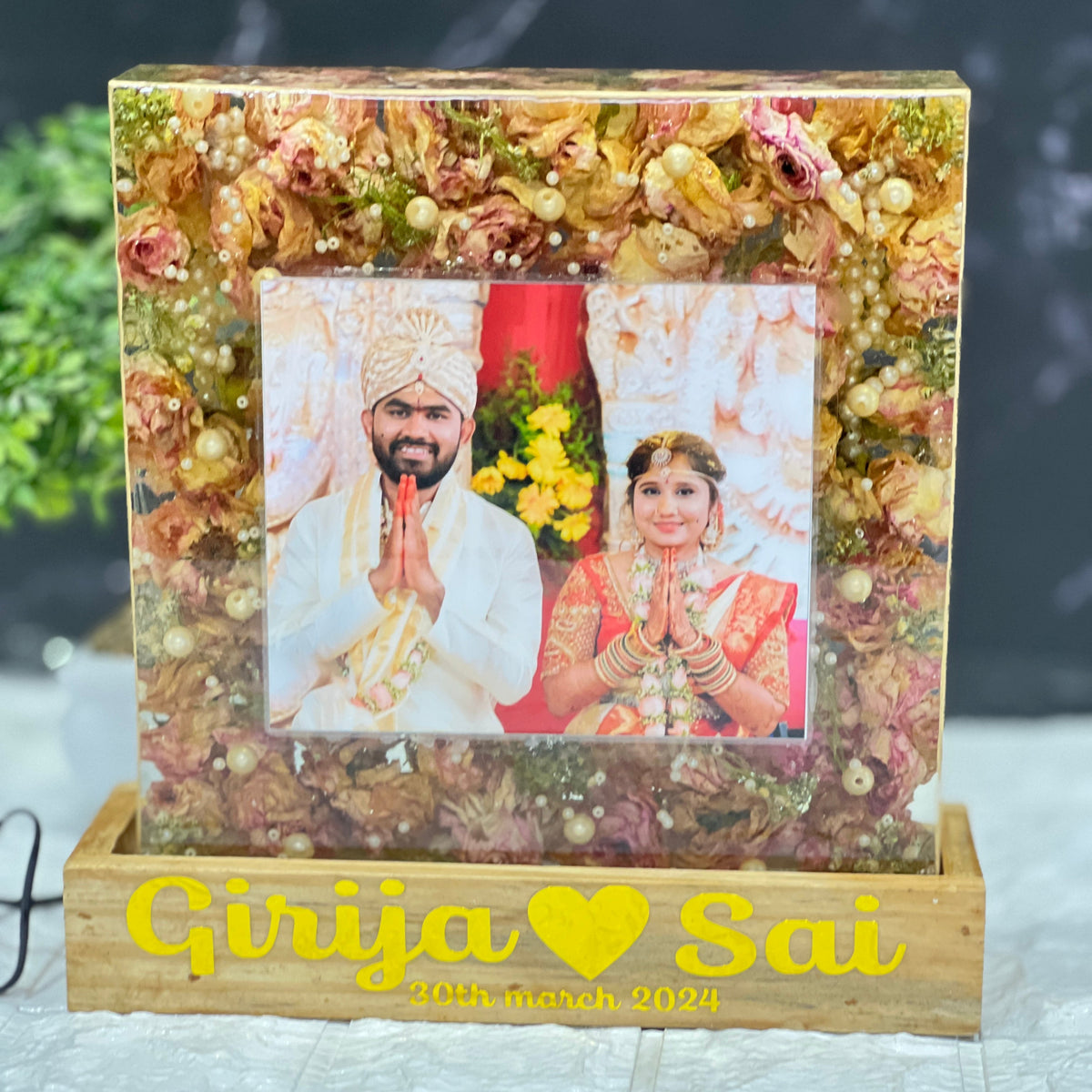 Varmala Preservation Lamp | Resin Photo Frame