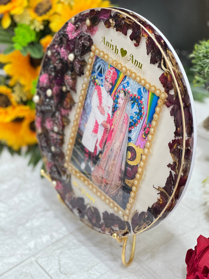 Resin Varmala Preservation Photo Frame with Metal Stand