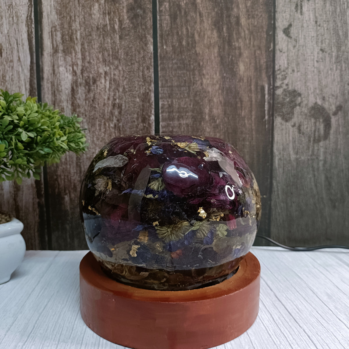 Resin Flower Preservation LED Lamp For Wedding Gift