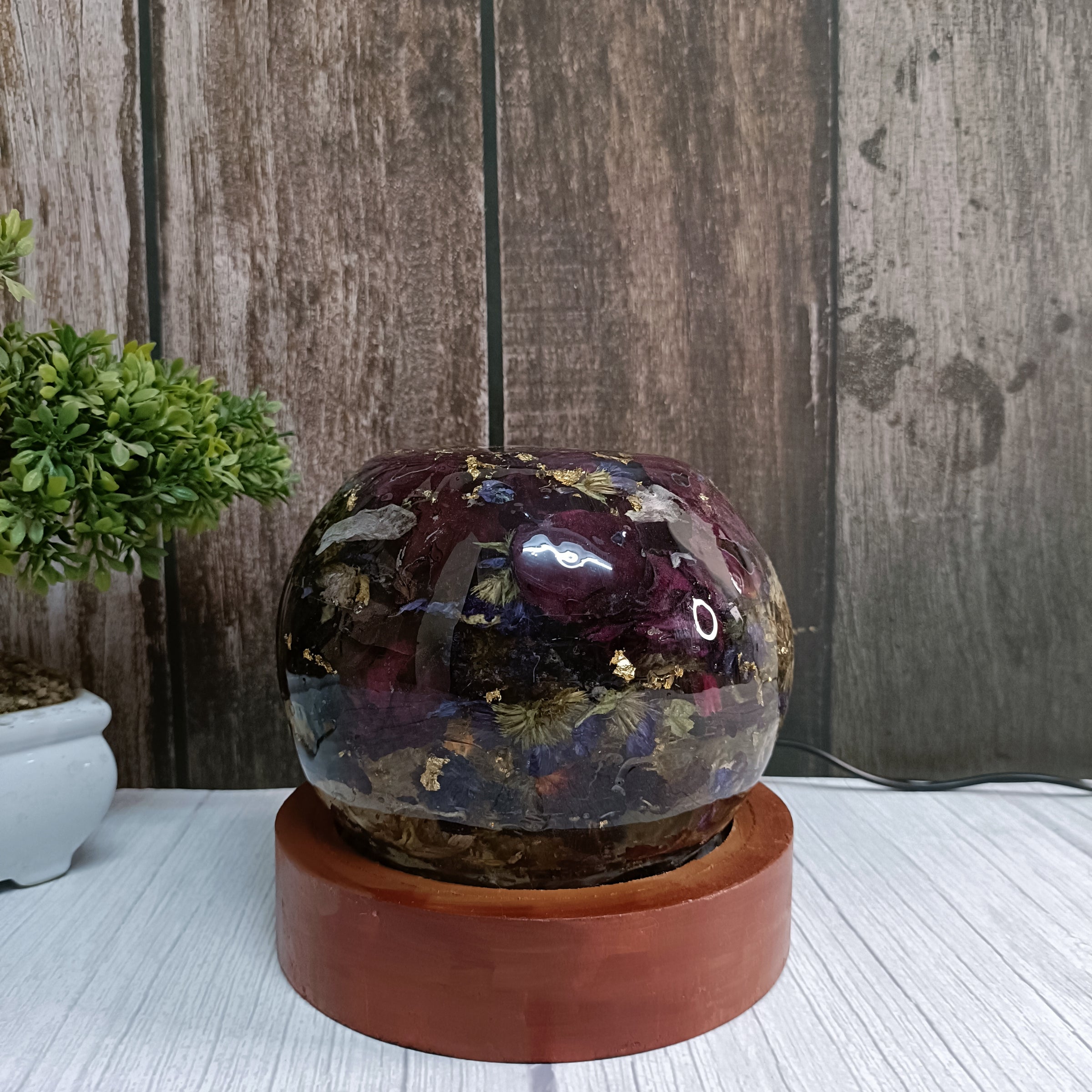 Resin Flower Preservation LED Lamp For Wedding Gift