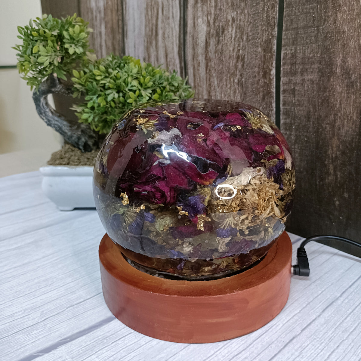 Resin Flower Preservation LED Lamp For Wedding Gift