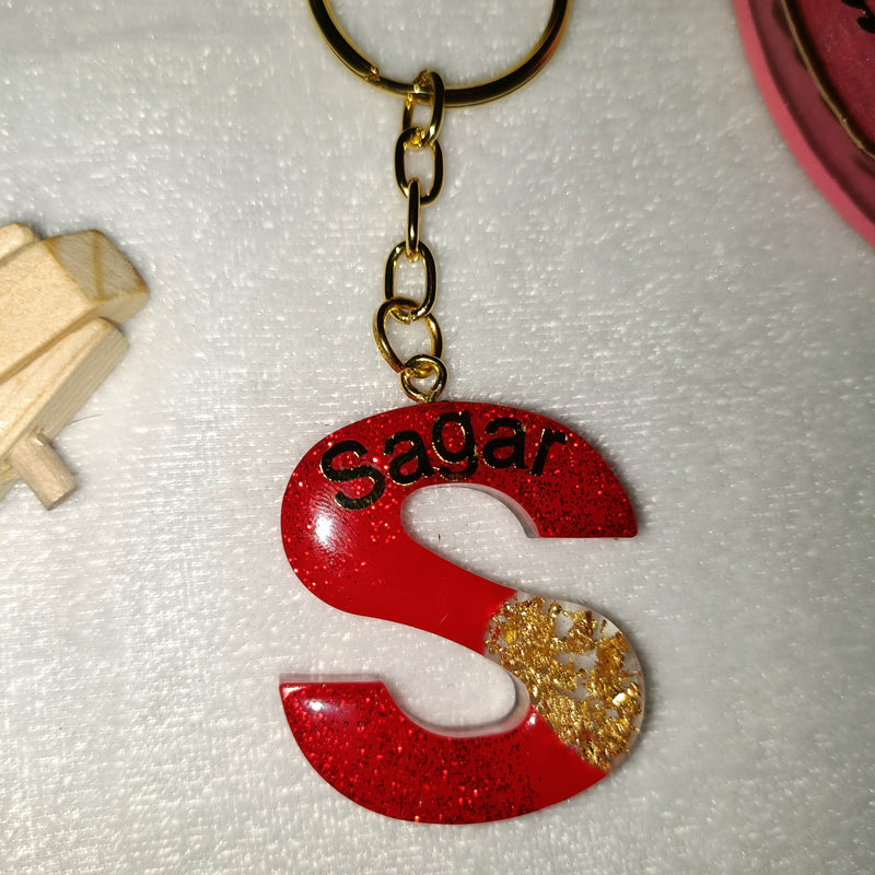 Customized Golden Red Resin S Alphabate Keychain With Name