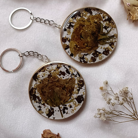 Resin Flower Preservation Keychains For Couple
