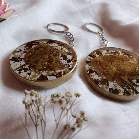Resin Flower Preservation Keychains For Couple