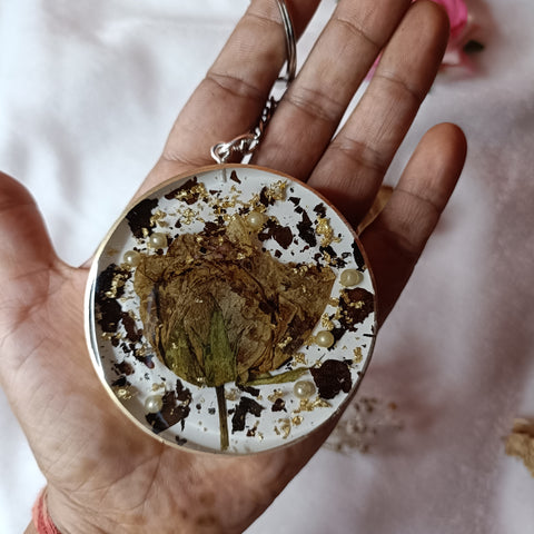 Resin Flower Preservation Keychains For Couple