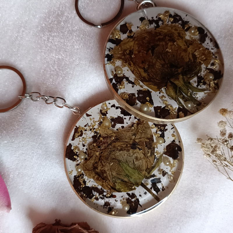 Resin Flower Preservation Keychains For Couple
