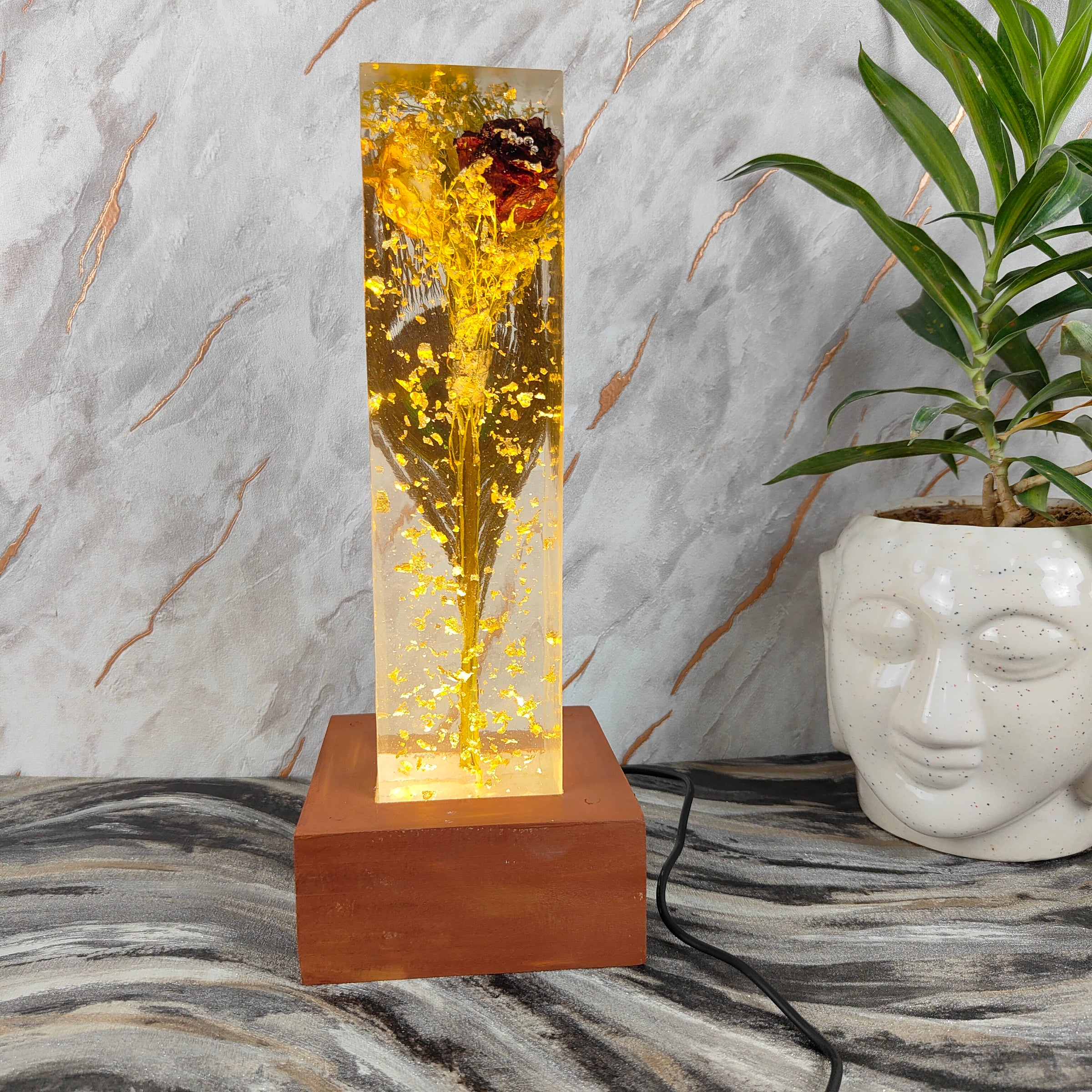 Customized Resin Flower Preservation Lamp
