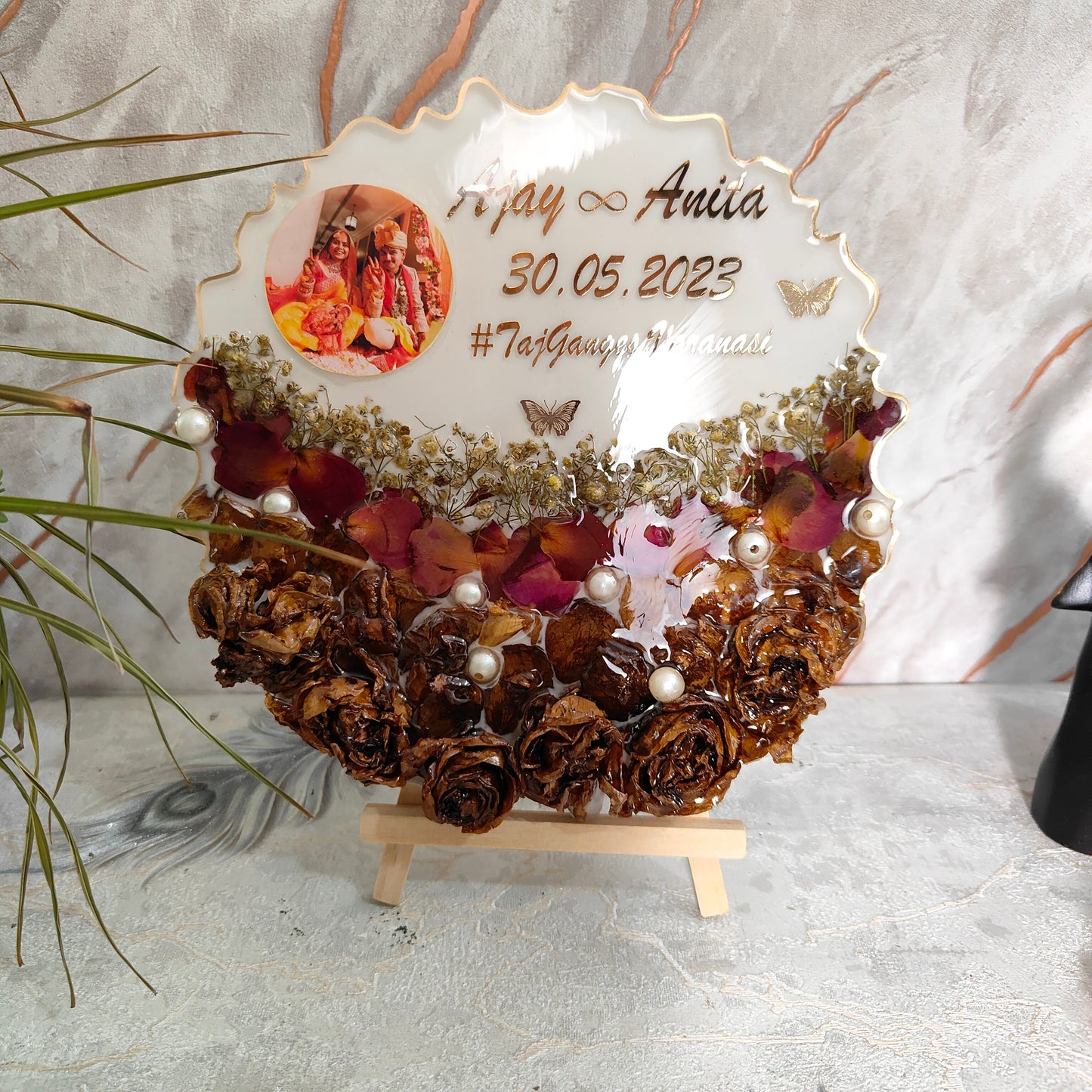 Agate unique 3D flower preservation frame with candle light holder / varmala preservation