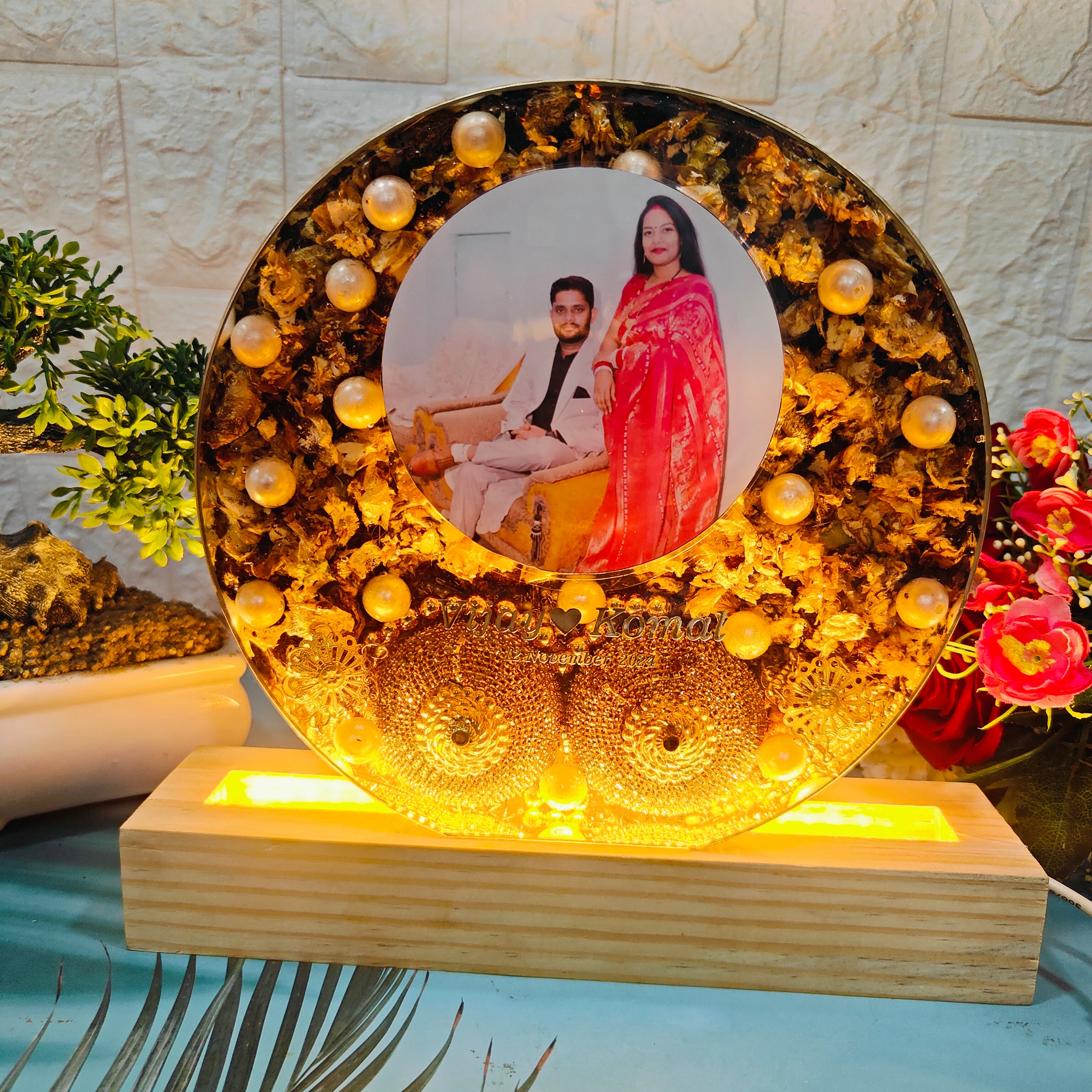 8-Inches Deep-Casting Resin LED Block with Kaleera Preservation