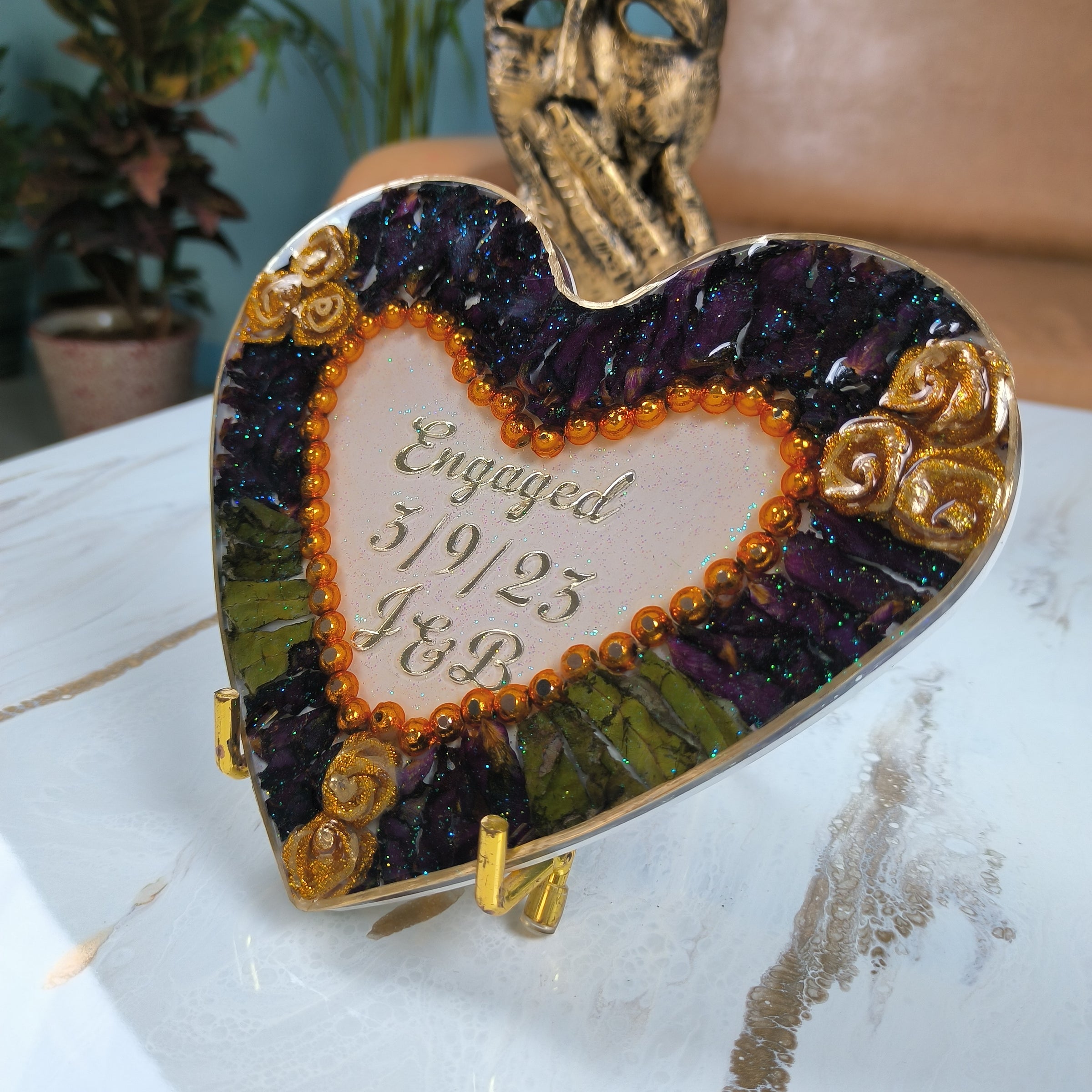 Heart-Shaped Resin Varmala Preservation Frame