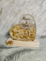 Premium Garland Flower Preserved Heart-shaped Resin Lamp (7 Inch)