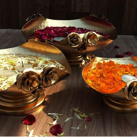 Lovely Rose Urli Bowl Set with 3 Stands for Floating Flower, Festive Decor Set of 6 (Golden)