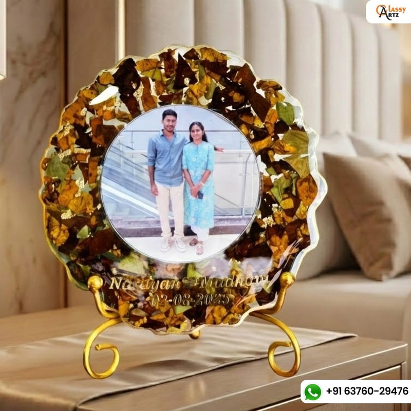 Resin 5inch Curve shape with Couple Photo & Name Date with Metal Stand Flowers Preservation