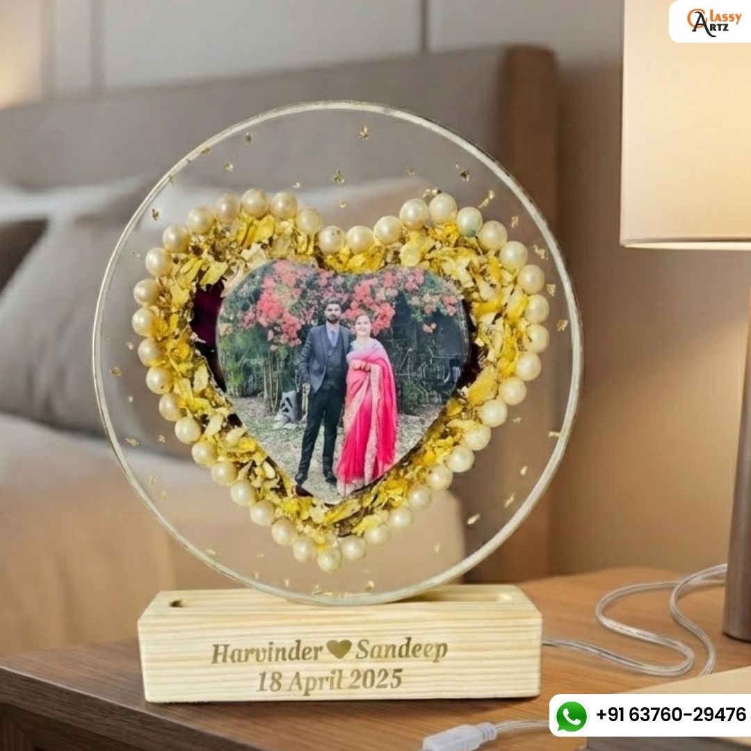 Resin 8inch round with heart shape with couple photo & pearls border with two varmala Preservation