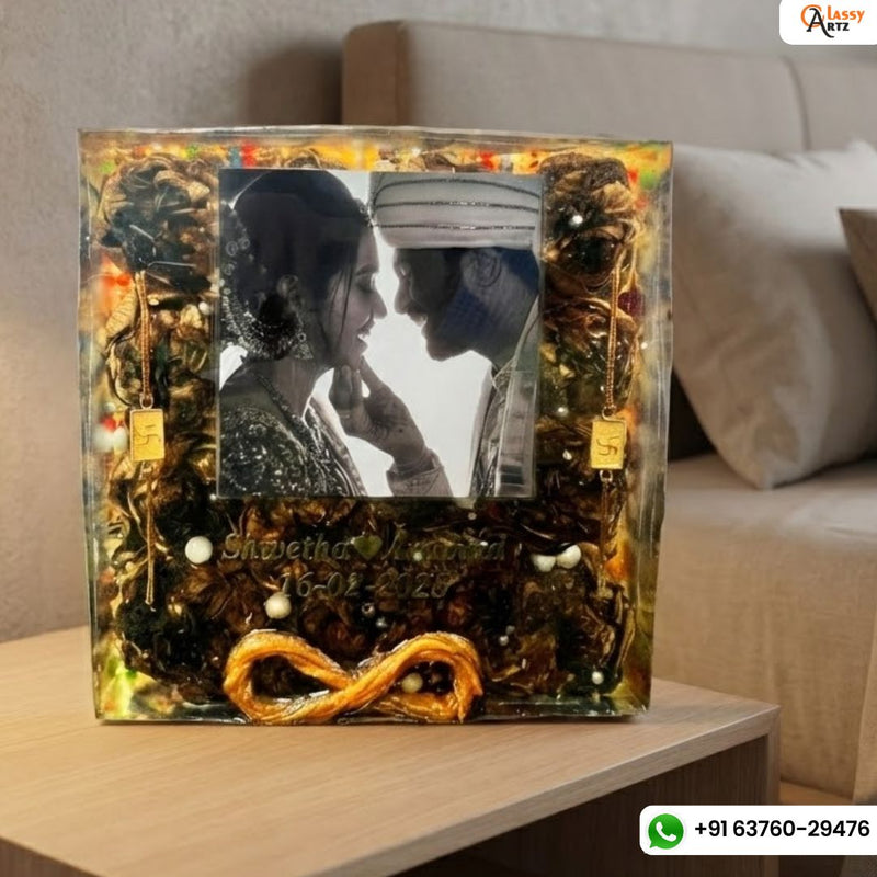 Resin 8inch squre with couple photo & with Louts Flowers Varmala Preservation