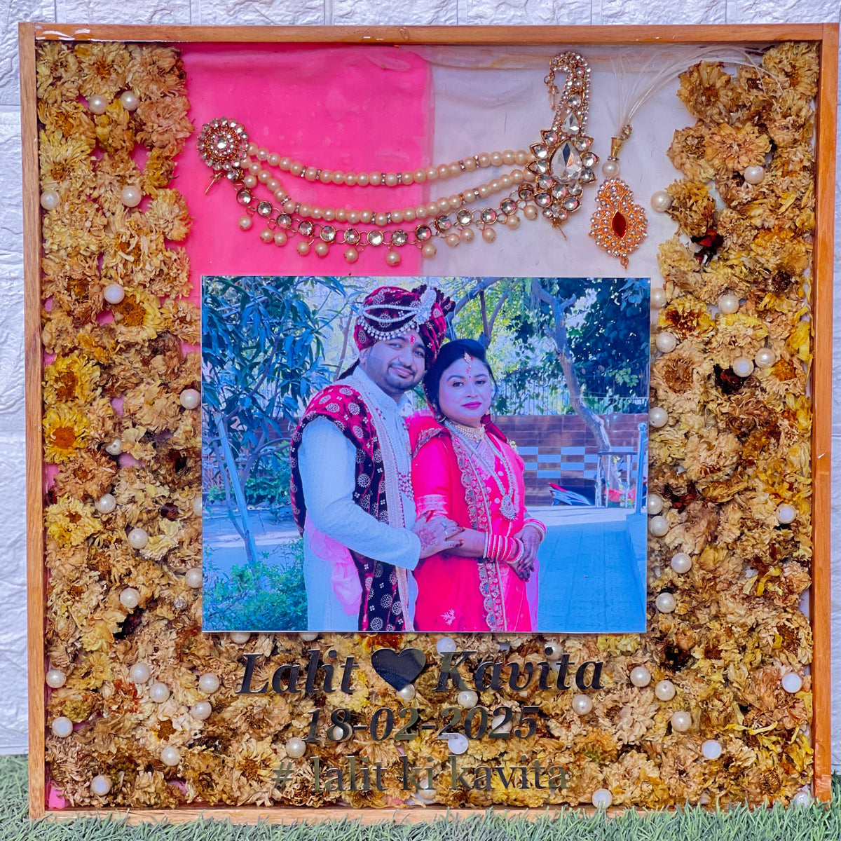 Resin 18 by 18 inch With Couple Photo & Name Date with Kalangi kantha Varmala Preservation