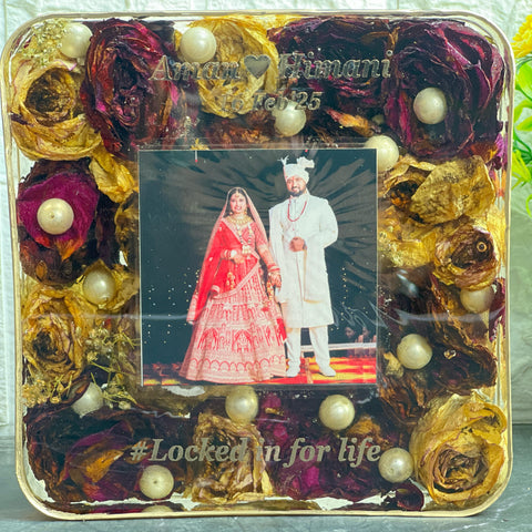 Resin 6-Inch Block with Couple photo & Varmala Preservation