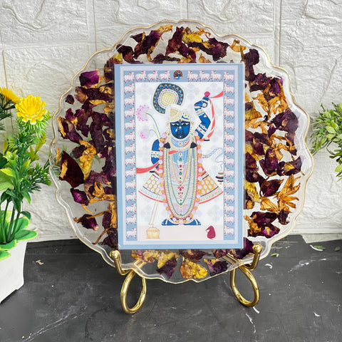 Resin 8 inch curvy round with petals and metal stand God Flower Preservation