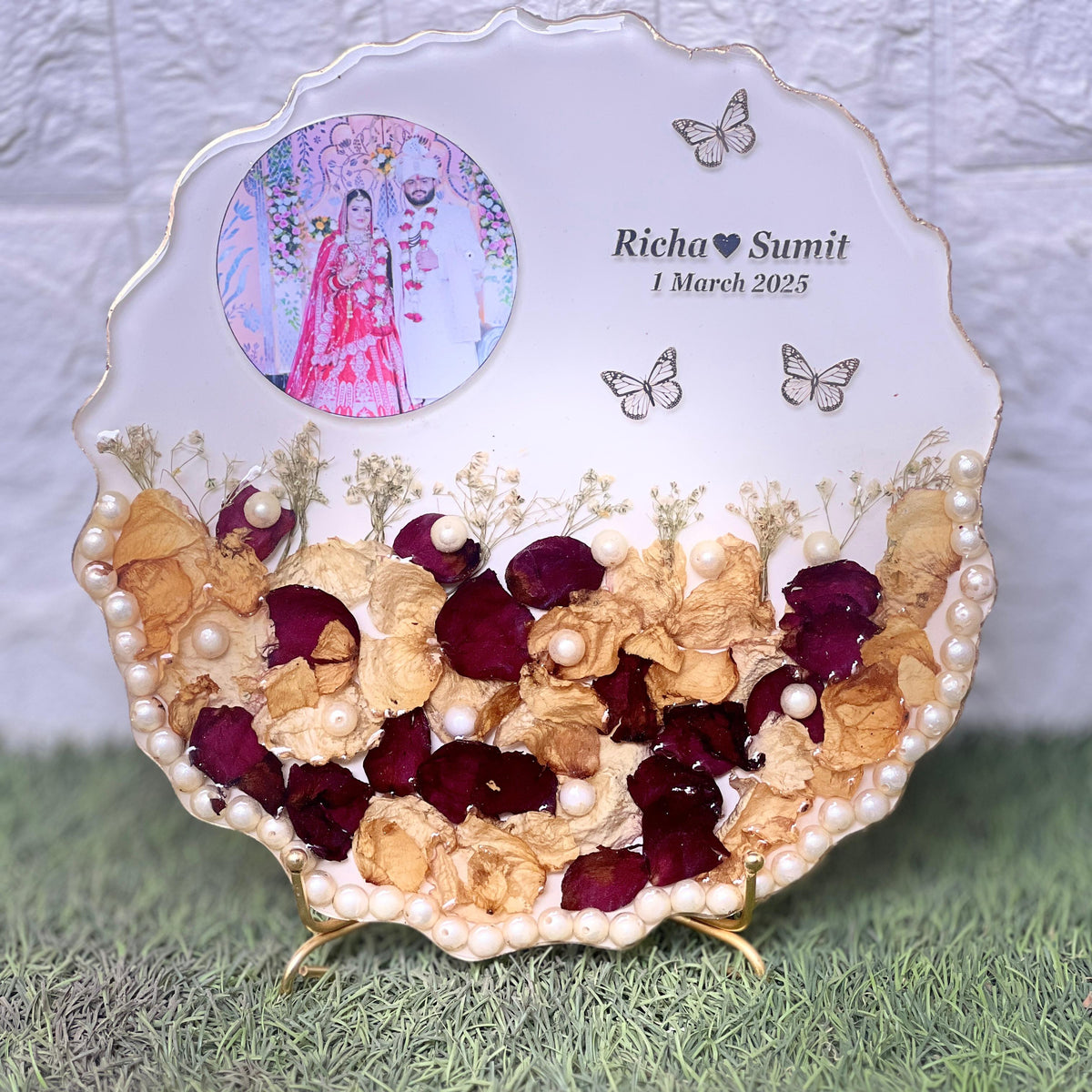 Resin 8inch curve Round shape with couple photo & Name Date Varmala Preservation