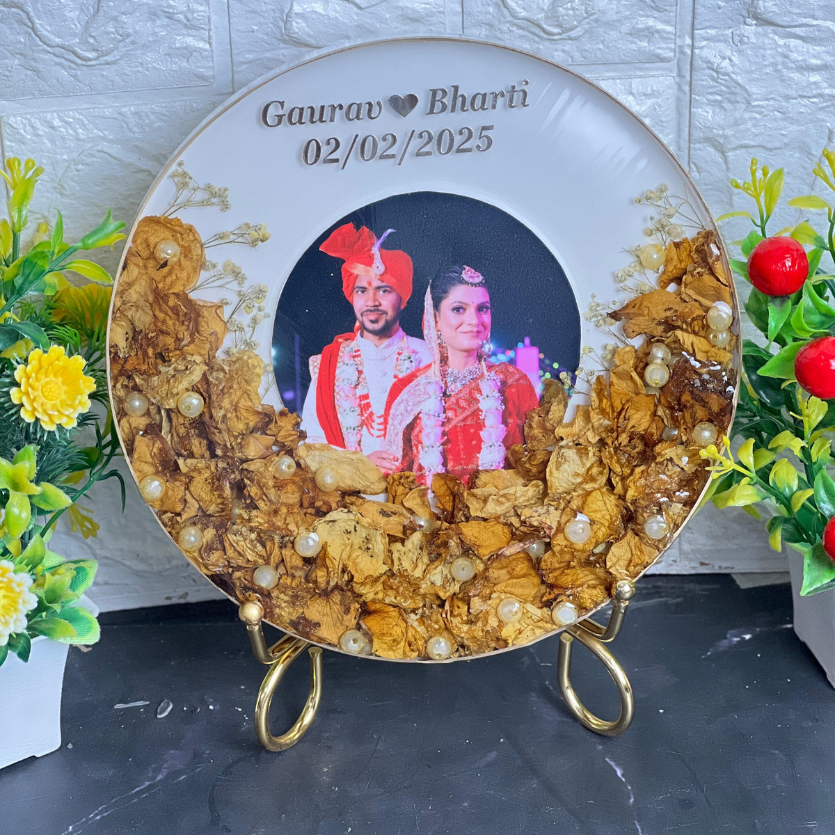Resin Couple Photo Frame with Varmala Preservation (8-Inch)