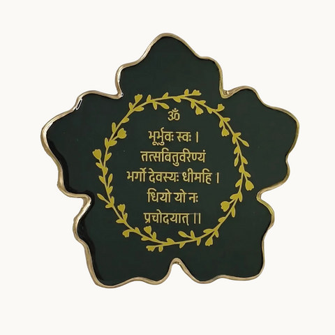 Resin Gayatri Mantra Frame in Flower Shaped For Office