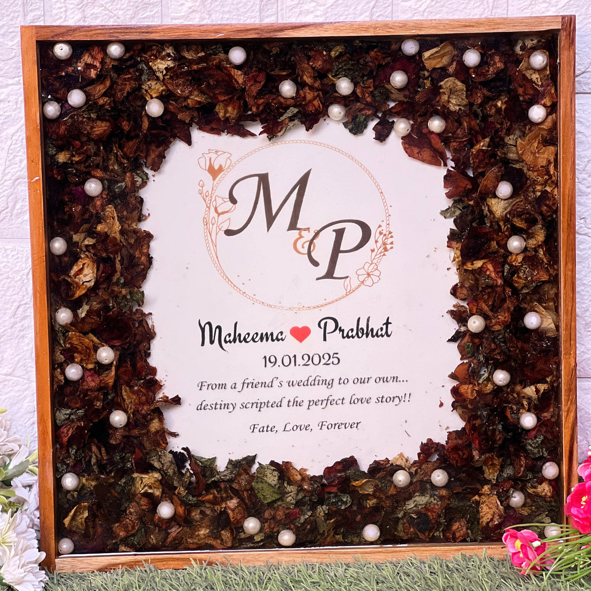 Resin Wedding Flower Memory Frame (14-Inches)