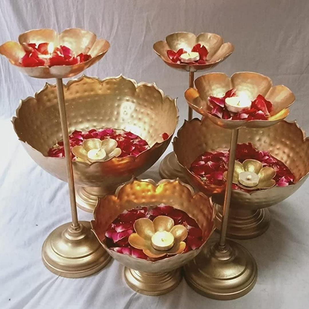 Taj Bowl Urli Candle Stand with Floating Diya for Home Decor and Festival (Set of 9)