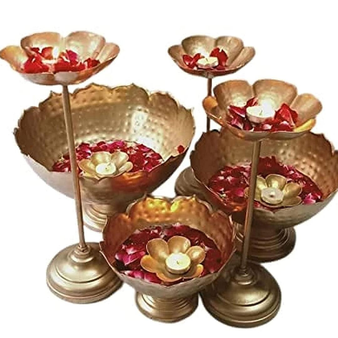 Taj Bowl Urli Candle Stand with Floating Diya for Home Decor and Festival (Set of 9)