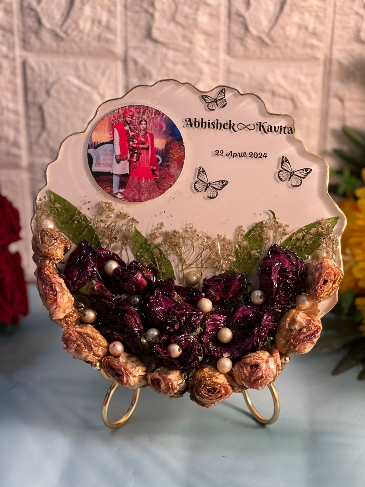 Curve Shape Varmala Flower Preservation Resin Photo Frame (8- Inches)