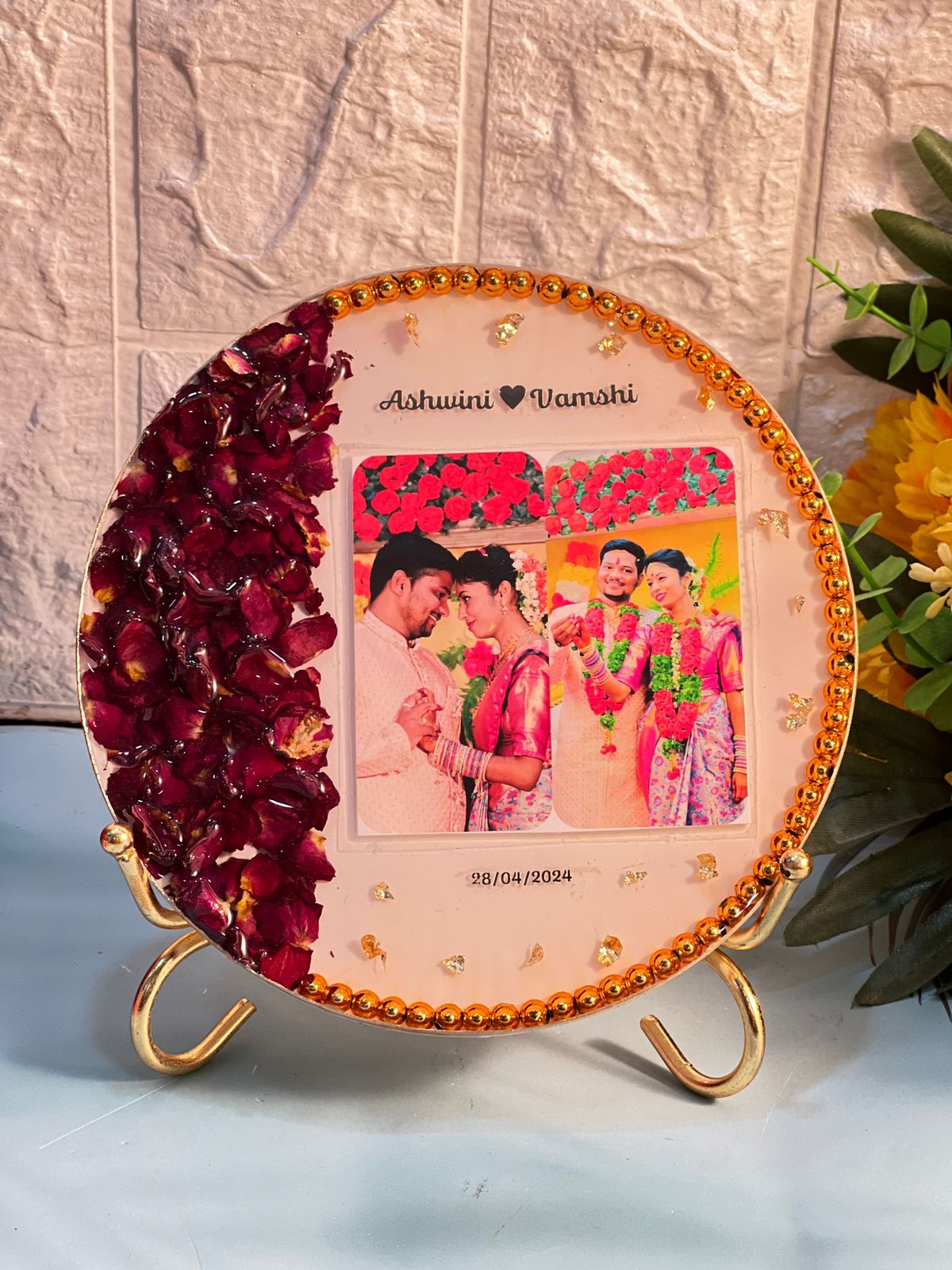 Bespoke Resin Varmala Frame With Couple Photo