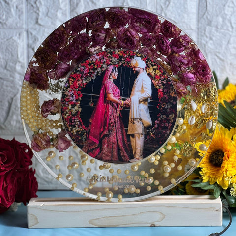 Crystal-Clear Resin Varmala Preservation LED Photo Frame