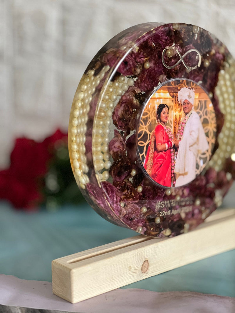 Pinck Rose Flower Preserved in Round Resin Varmala Frame | Half Floral – Half Pearl Deepcasted Epoxy Jai Mala Frame | Epoxy Garland Resin Frame Preserve With Couple Name  , Infinity Sign And LED stand