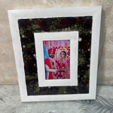 Photo changeable vermala preservation frame with hooks