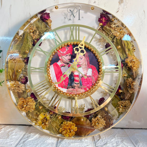 12-Inches Resin Wall Clock with Preserved Wedding Flowers