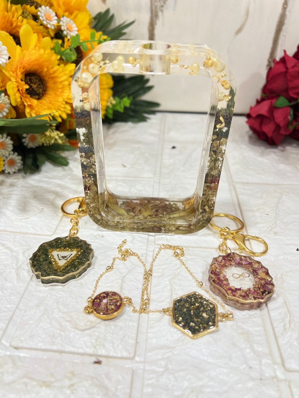 Resin 5 Combo (Planter, Two Keychain, Two Bracelets ) | Bouquet Preservation in Resin