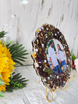 Resin 8inch curve shape with metal stand with couple photo and metal stand with pearl with rad peatles