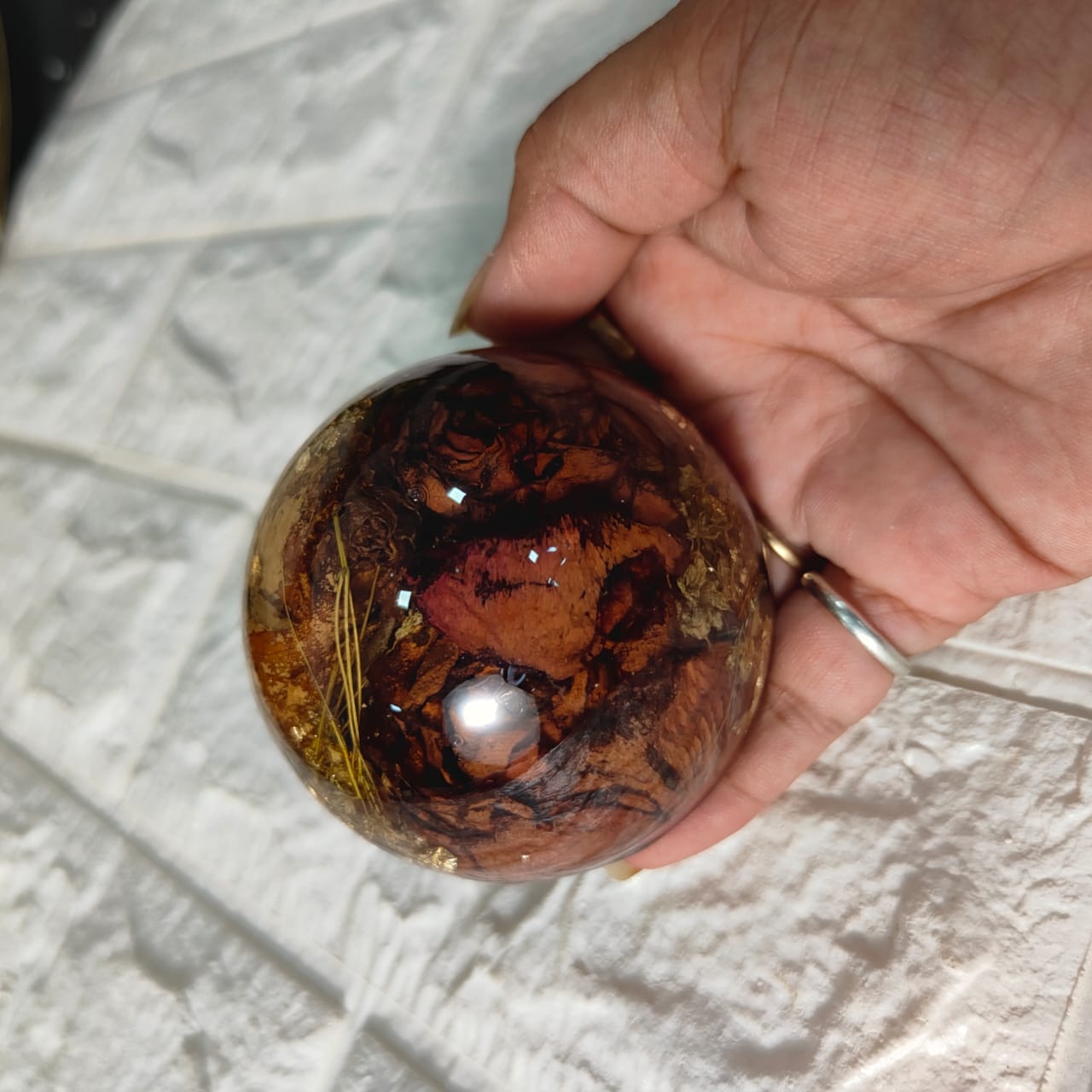 Resin Round-Shaped Flower Paperweight