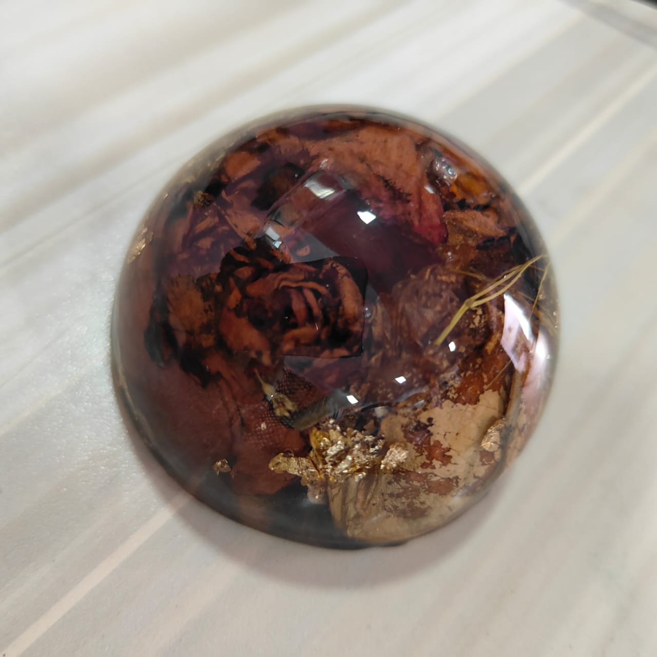 Resin Round-Shaped Flower Paperweight