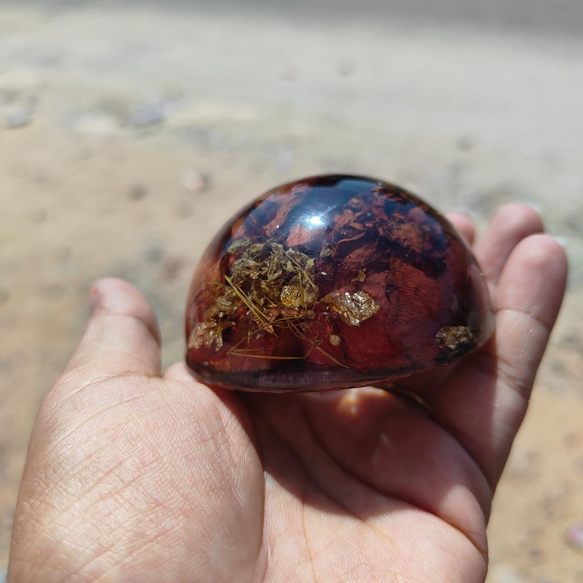 Resin Round-Shaped Flower Paperweight