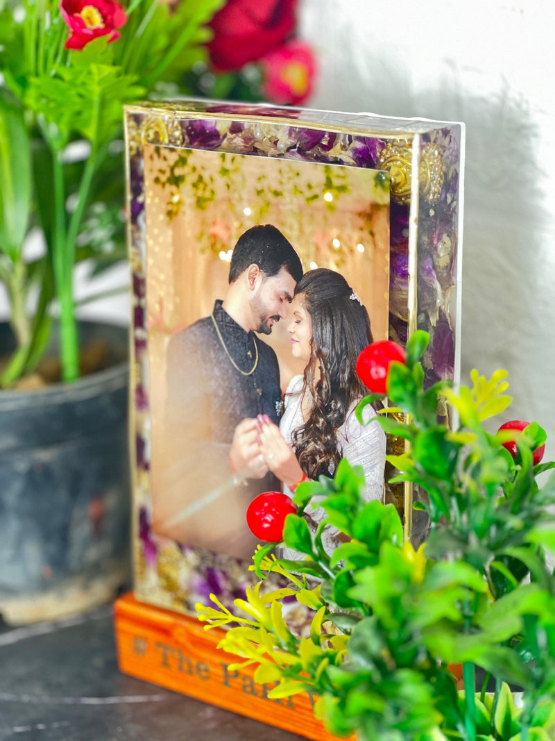 Custom Wedding Photo Preservation Resin Frame (9 by 6 Inches)