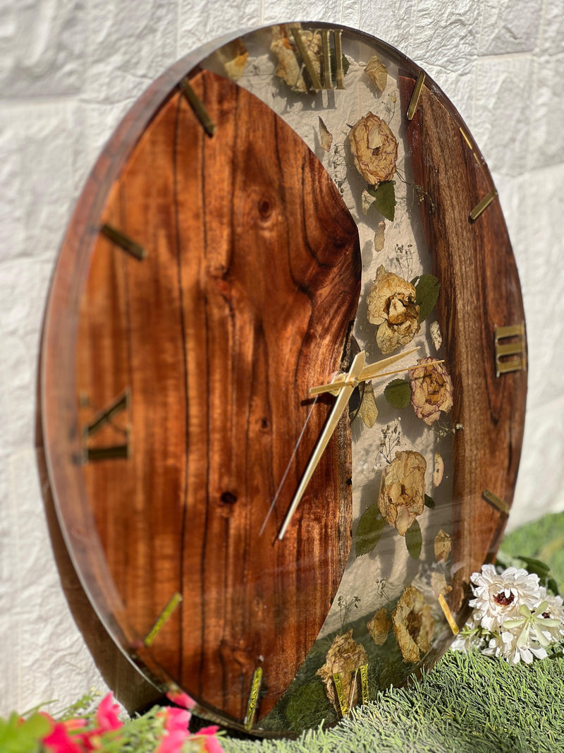 Resin 18inch deep casting clock with flowers and Wodden Roman number Clock Varmala Preservation