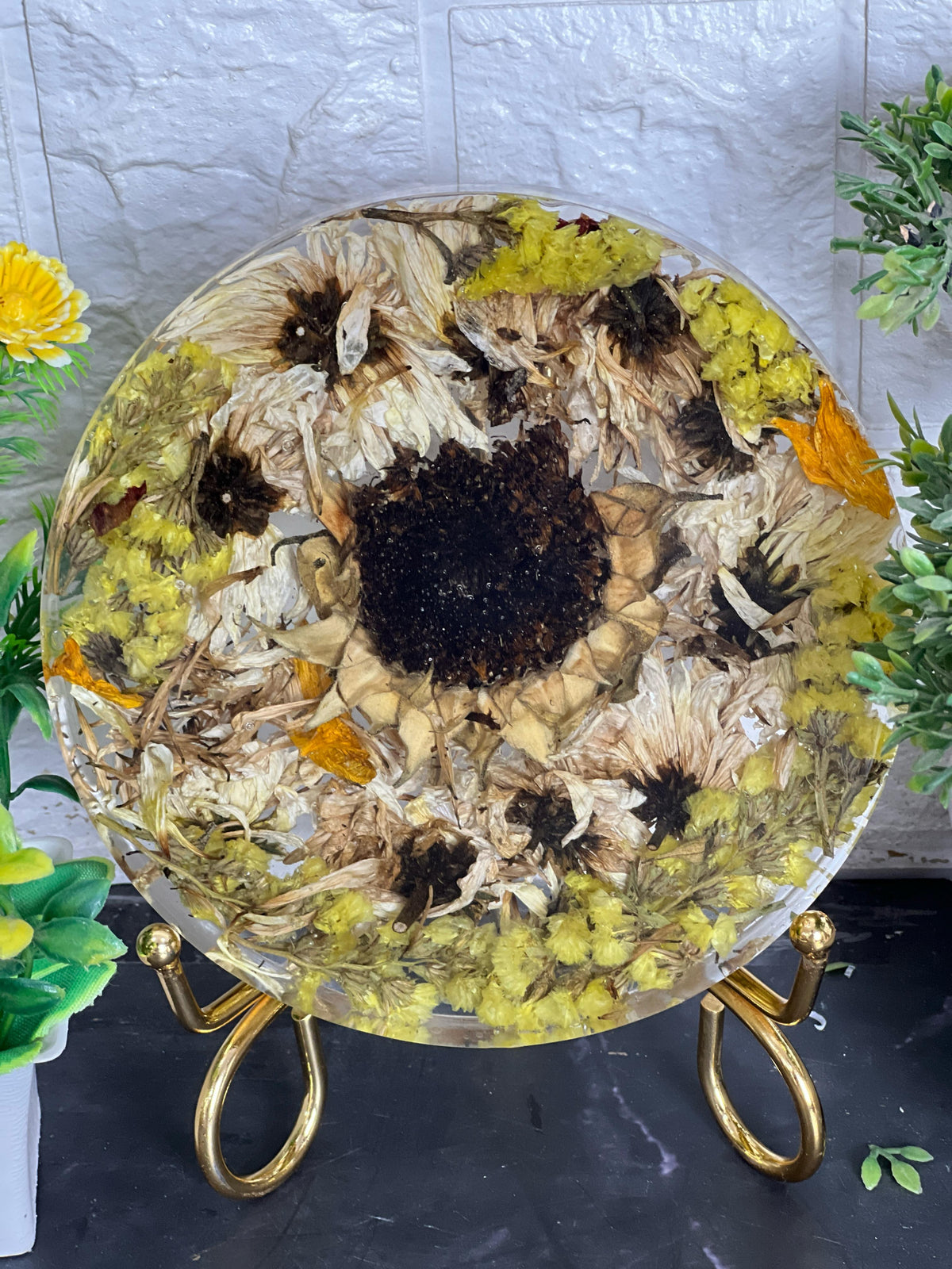 Resin 8inch round 6 inch frame dual side one side sunflower and one side white flowers  with metal stand Flowers Preservation