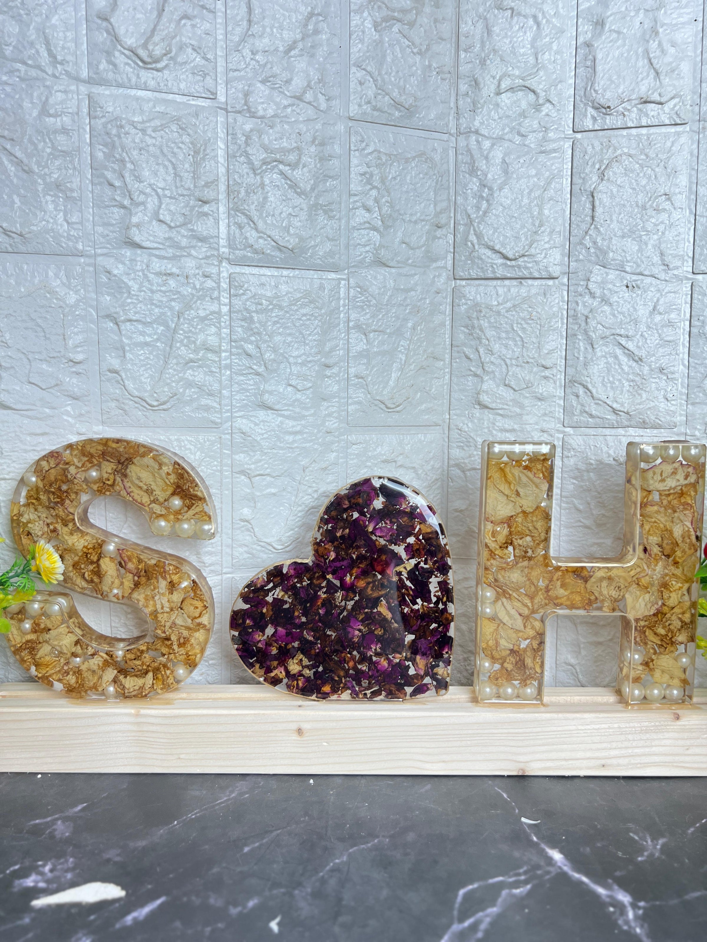 Resin Name Initial LED Lamp with Heart Sign (6-inch)