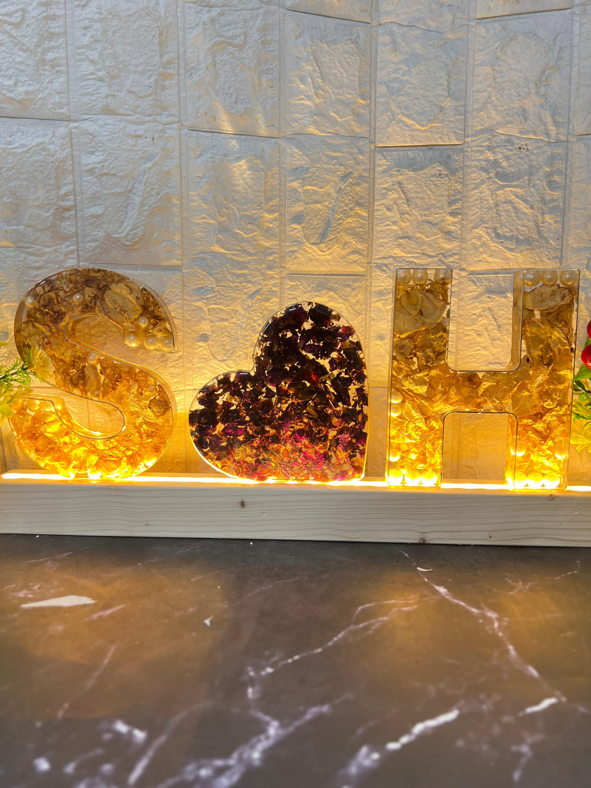 Resin Name Initial LED Lamp with Heart Sign (6-inch)