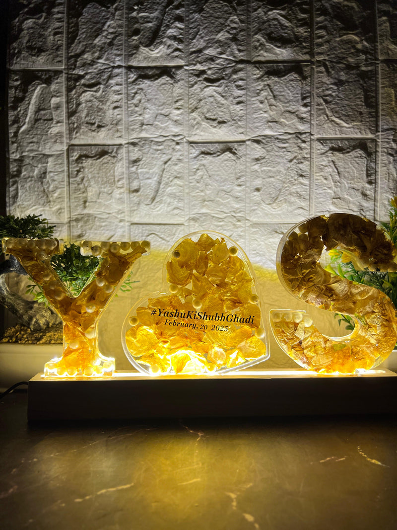 Resin 6inch name intial with LED lamp & couple Date Varmala Preservation