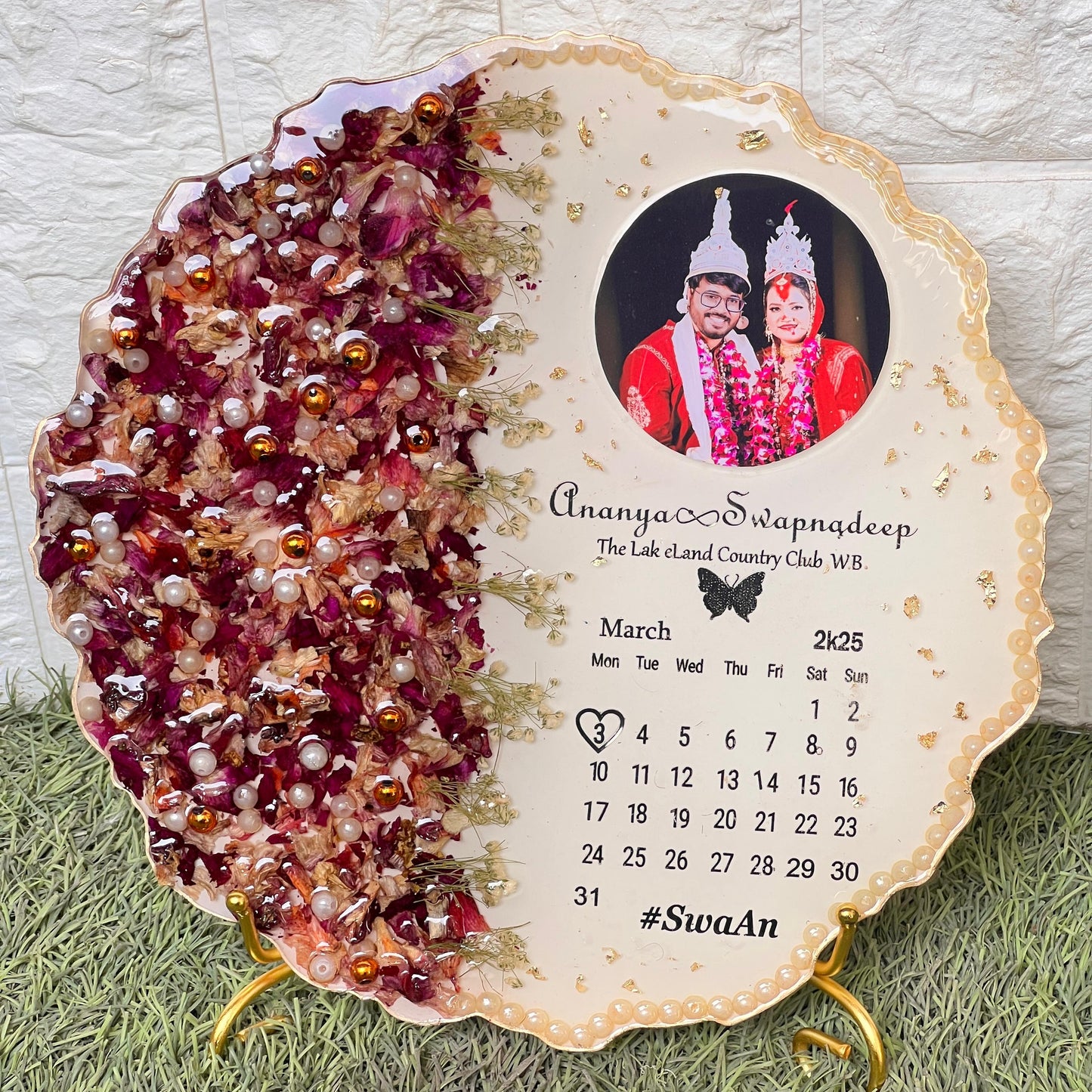 Resin 10 inch Round curve shape with name date & photo & metal stand  with calendar  Varmala Preservation